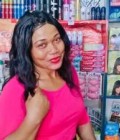 Dating Woman Cameroon to Yaoundé 6 : Sophie, 46 years